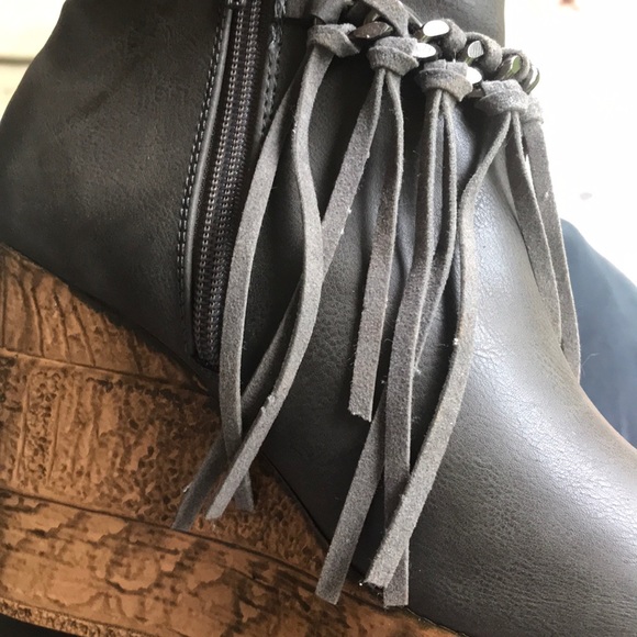 East of Eden Wedge Booties- Size 7 - Picture 3 of 5